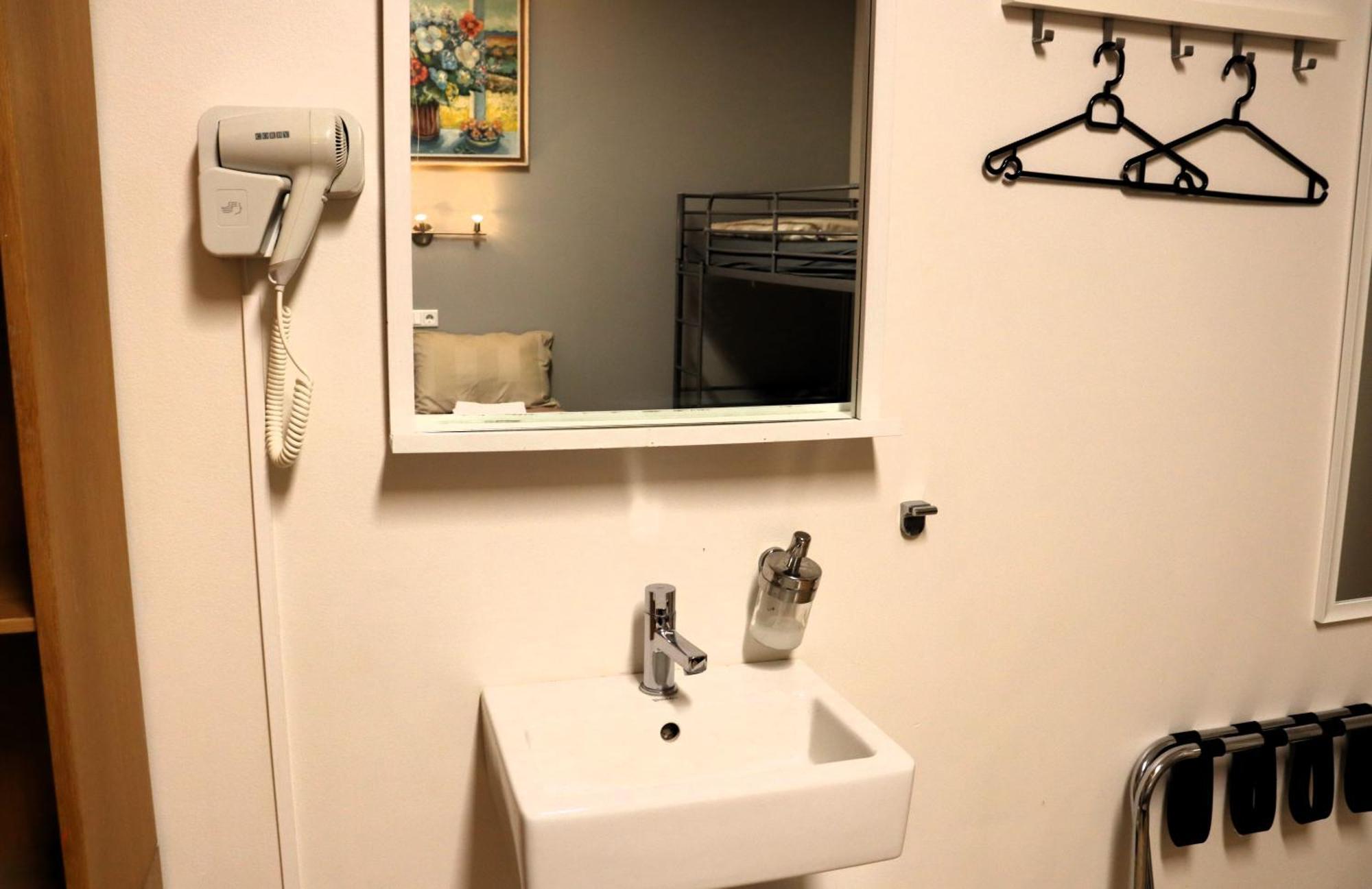 Hostel B47 Рейкявик Екстериор снимка